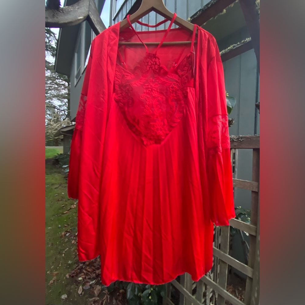 Red Babydoll Chemise Nightgown & Robe Peignoir Set Lingerie -Lace-Flowers